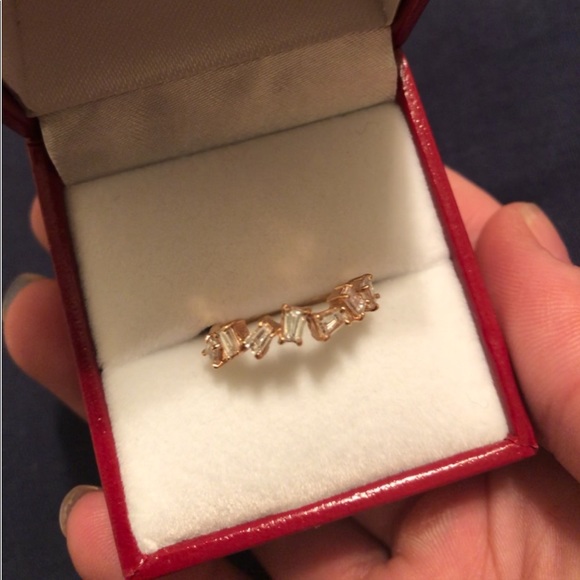 18k rose gold baguette diamond ring - Picture 2 of 3